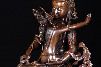 Celibato e Iluminação: A Perspectiva do Tantrismo e do Buda